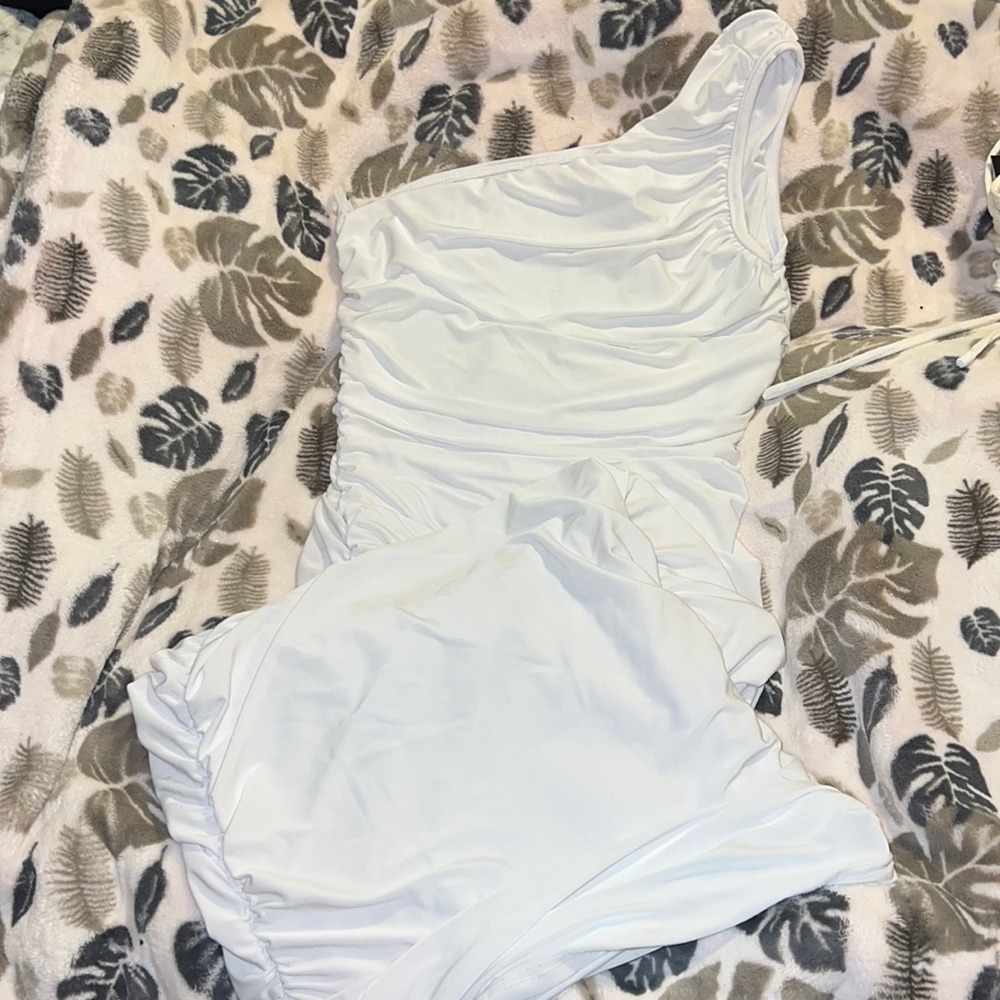 White Middi dress